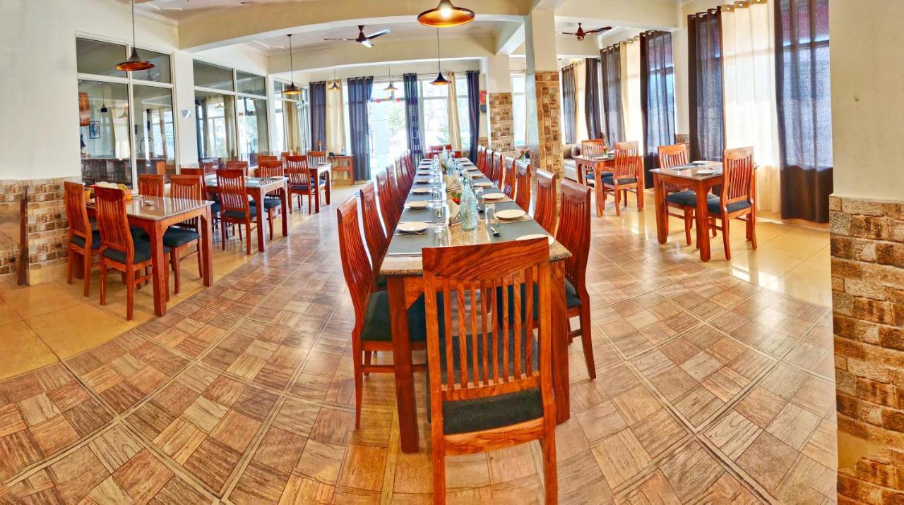 Hotel Highland Village