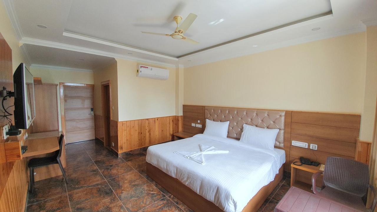 Nomadic 3* Dharamshala