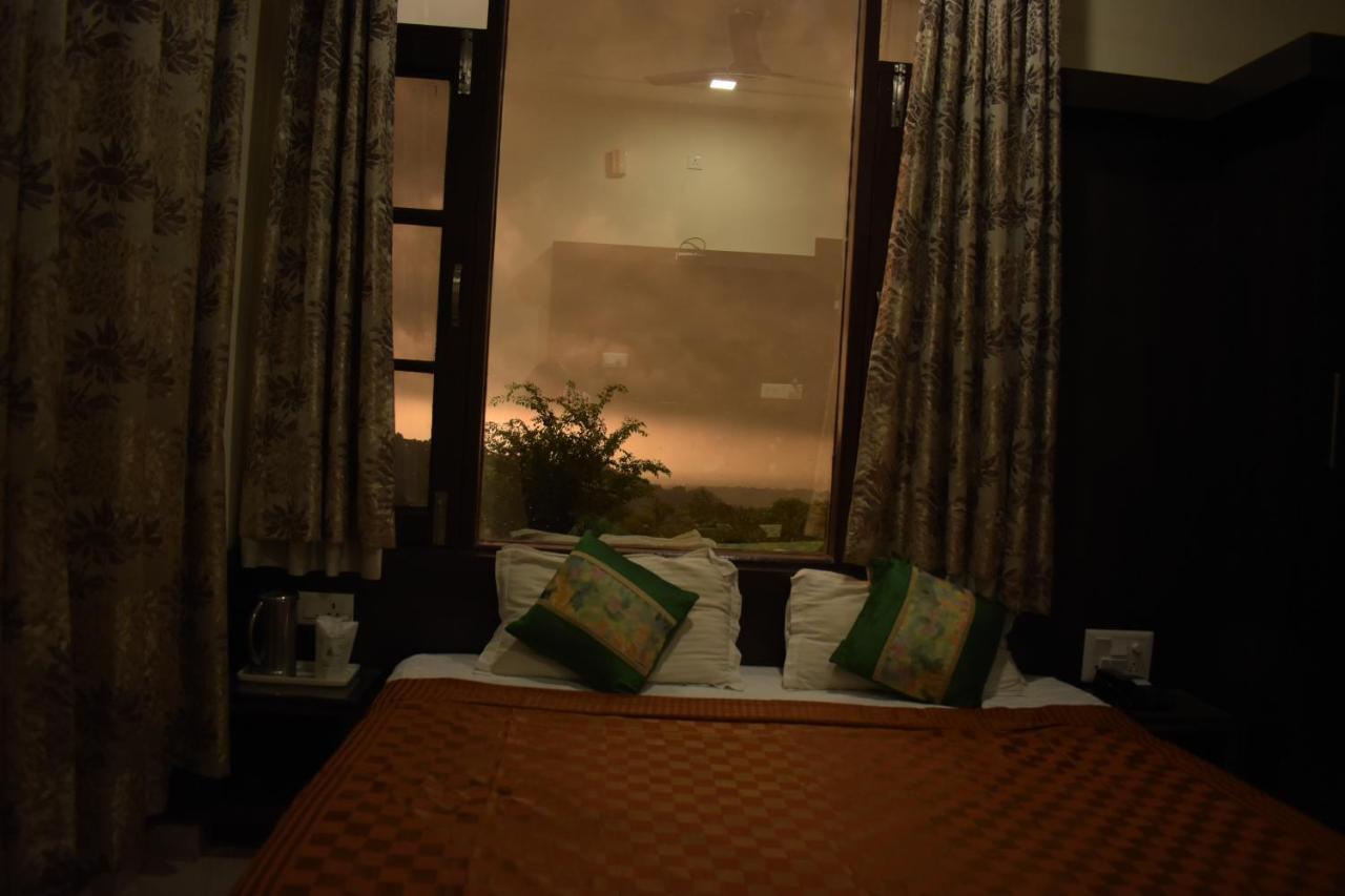 Hotel Nature's View 3*