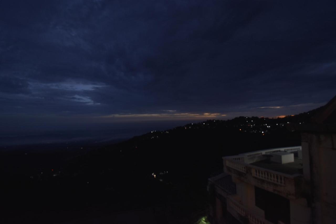 Grand Him Queen Hot And Cold 3* Dharamshala