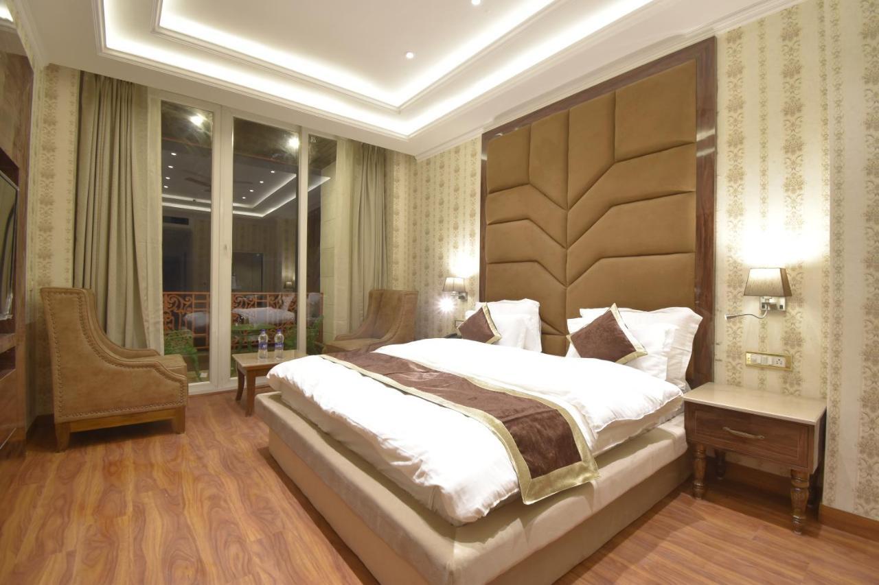 Grand Him Queen Hot And Cold Hotel 3*