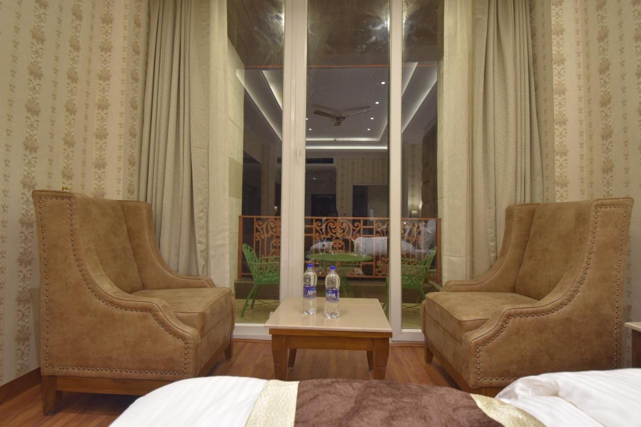 Grand Him Queen Hot And Cold Hotel Dharamshala