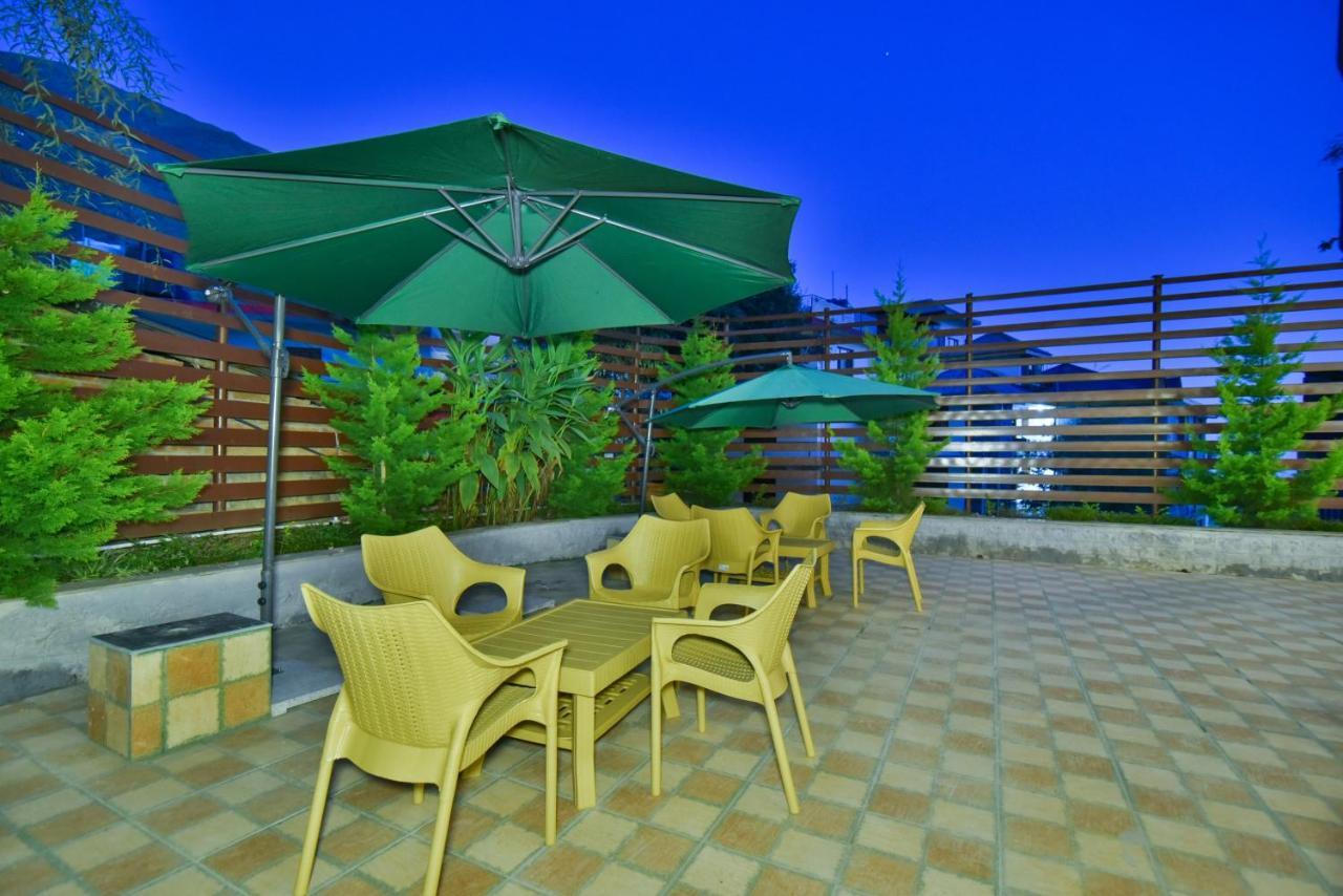 Asian International Hotel 3*