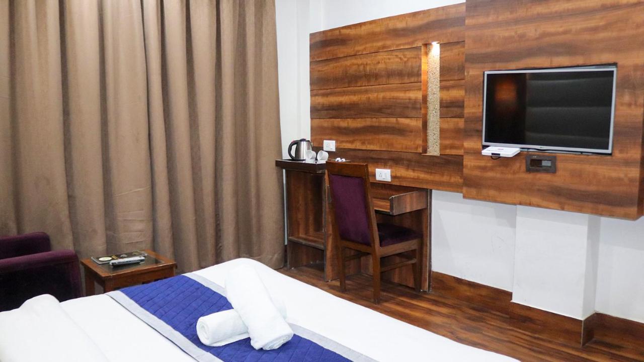 Ak Continental - Mcleodganj