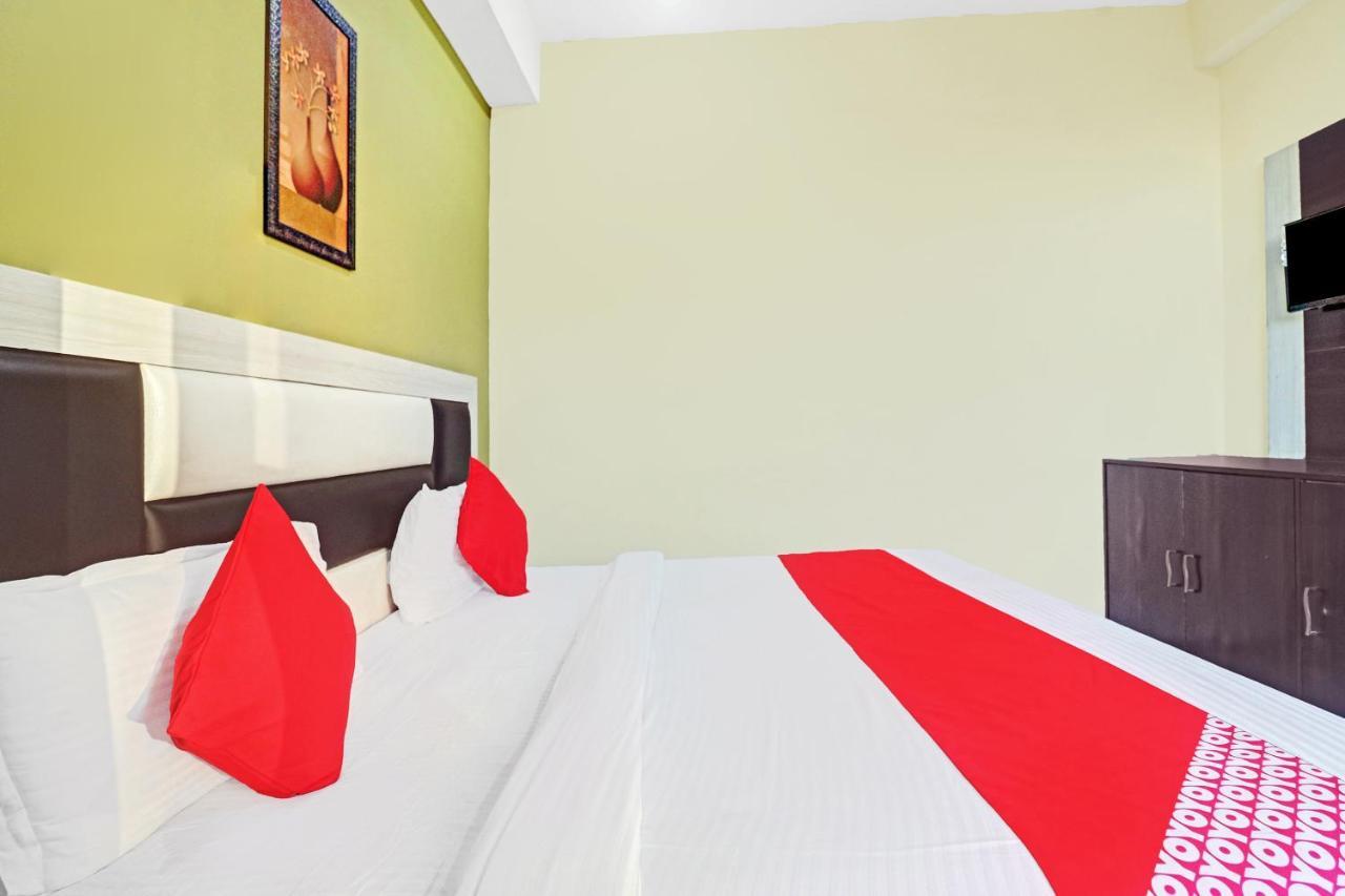 Oyo Om House Hotel 3*