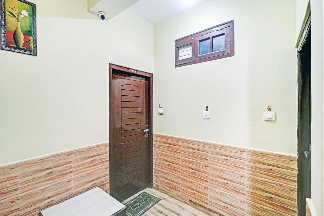 Oyo Om House Hotel 3*