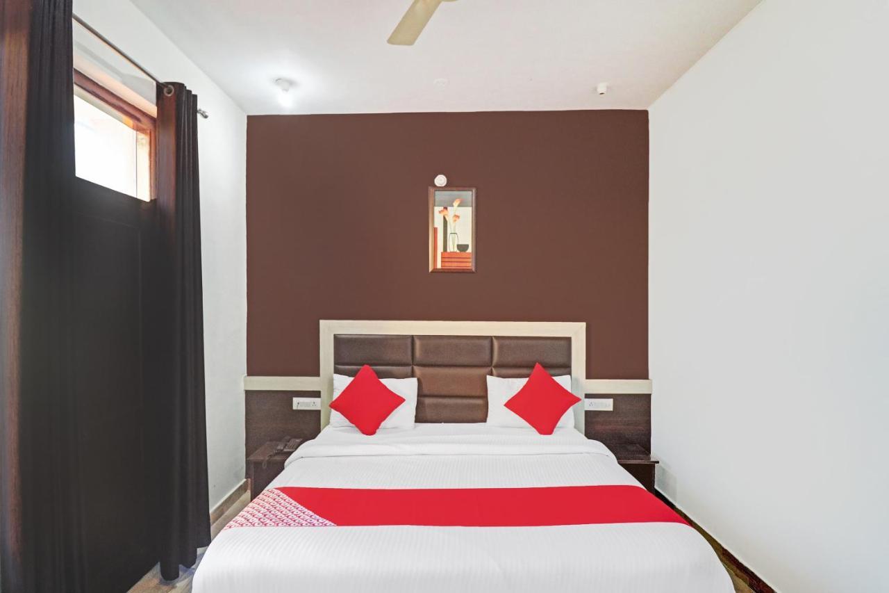 Oyo Om House 3*