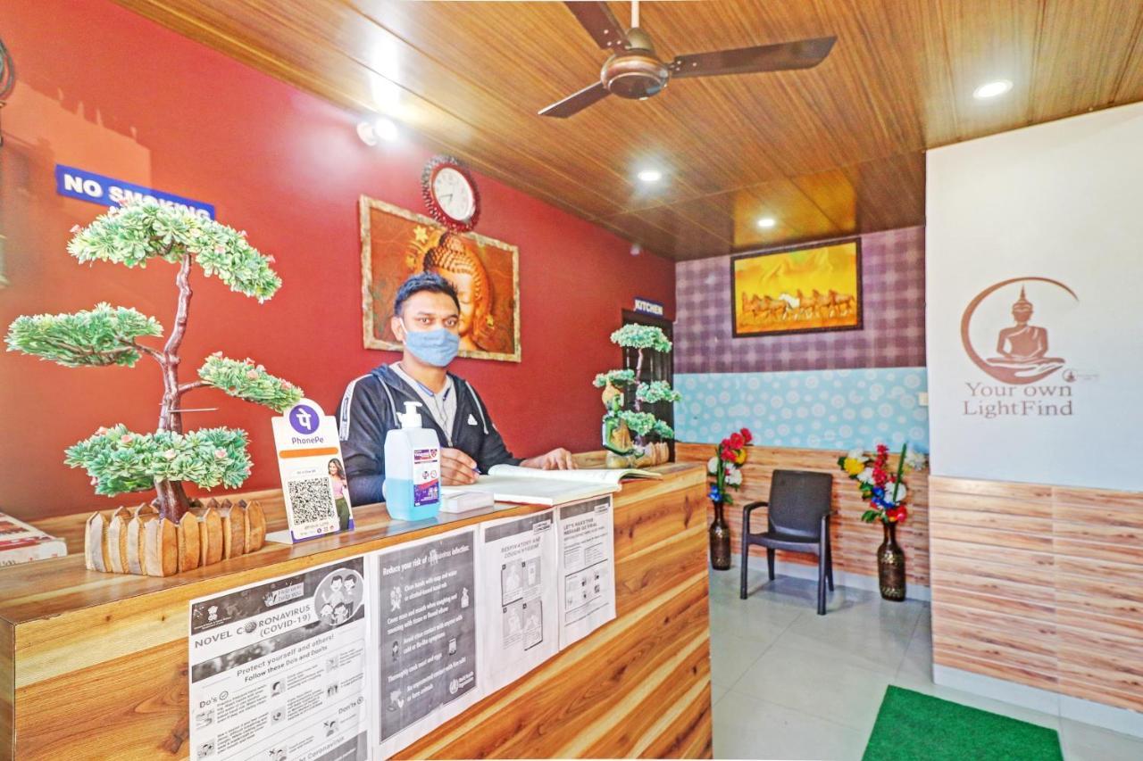 Hotel Oyo Om House 3*