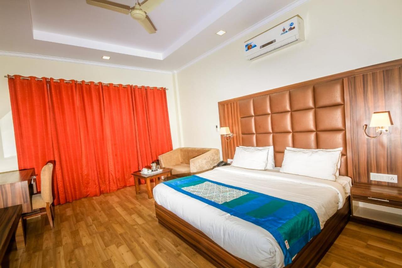 Pong View Hotel 2*