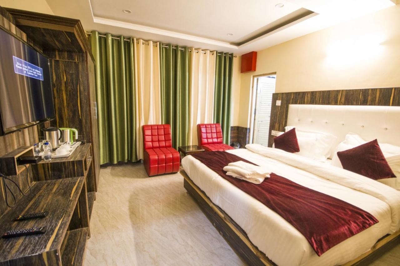 Hotel Vella Marina Group Of Mount 4*