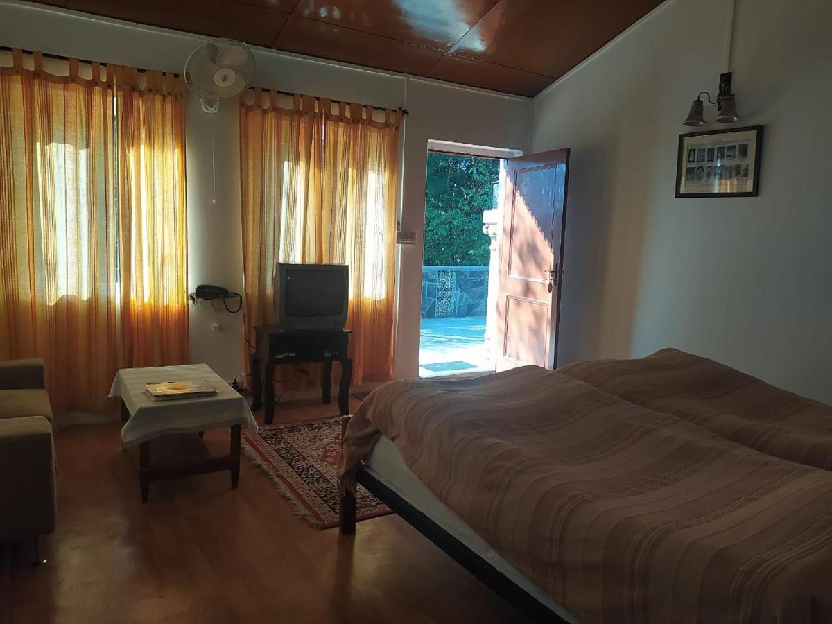 Hotel Clouds End Villa, A Heritage Home Stay, 10 Mins From Mcleodganj Dharamshala