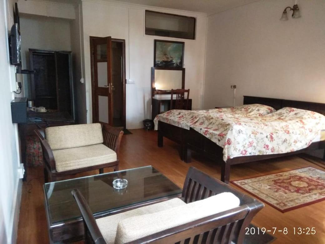 Clouds End Villa, A Heritage Home Stay, 10 Mins From Mcleodganj