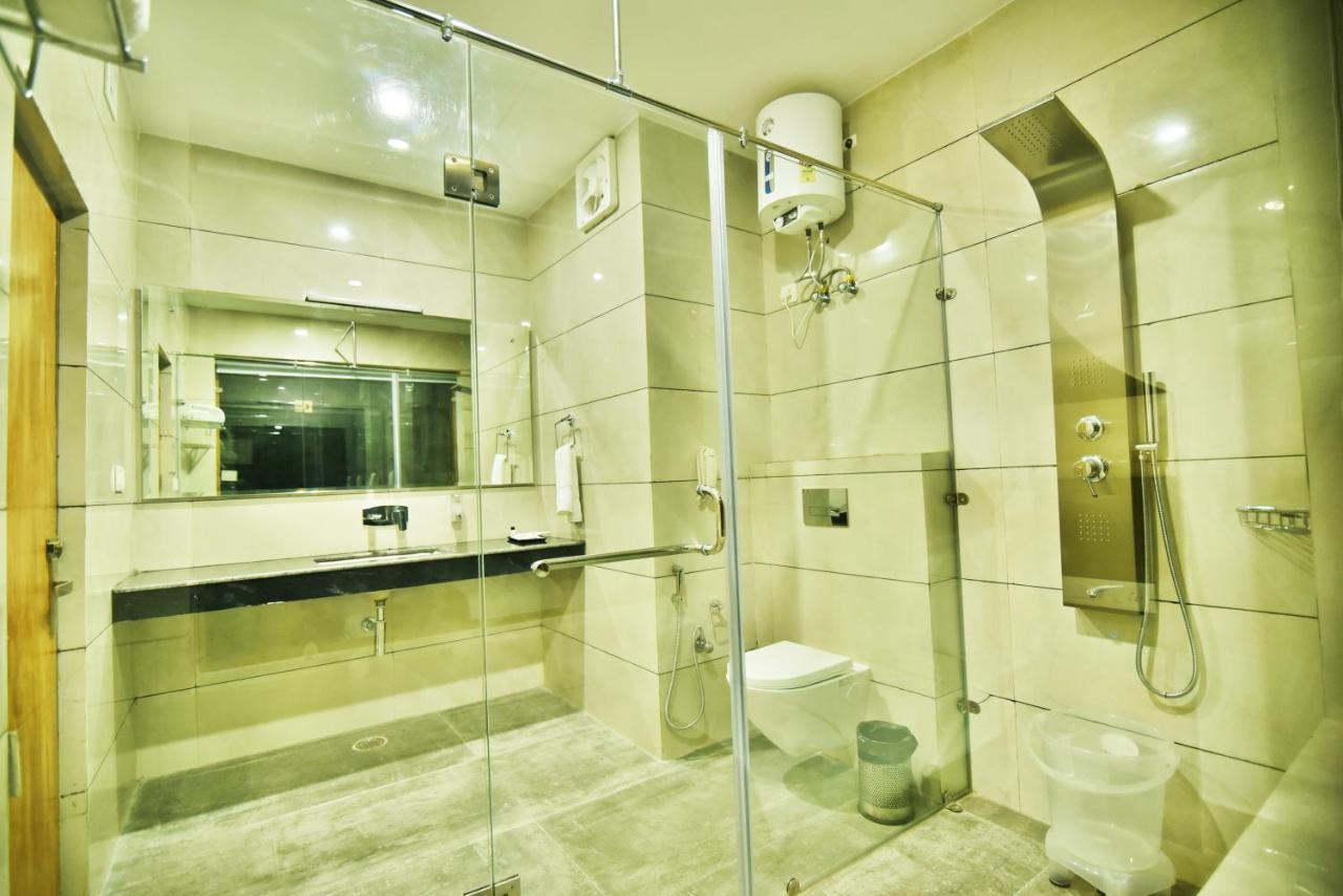 Dhauladhar Hills Resort Hotel 4*
