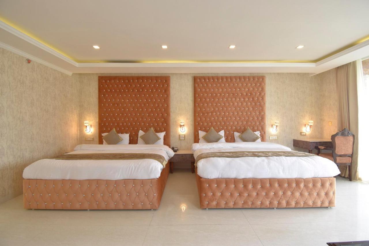 Hotel The Royal Castle 3*