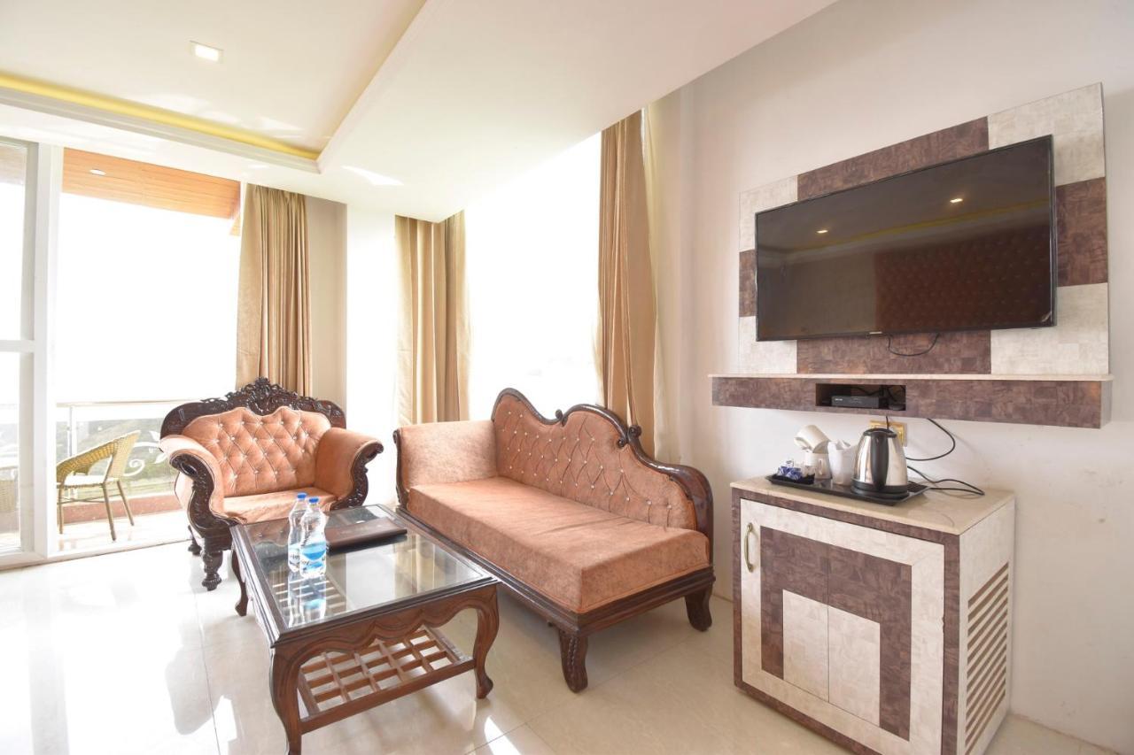 The Royal Castle 3*