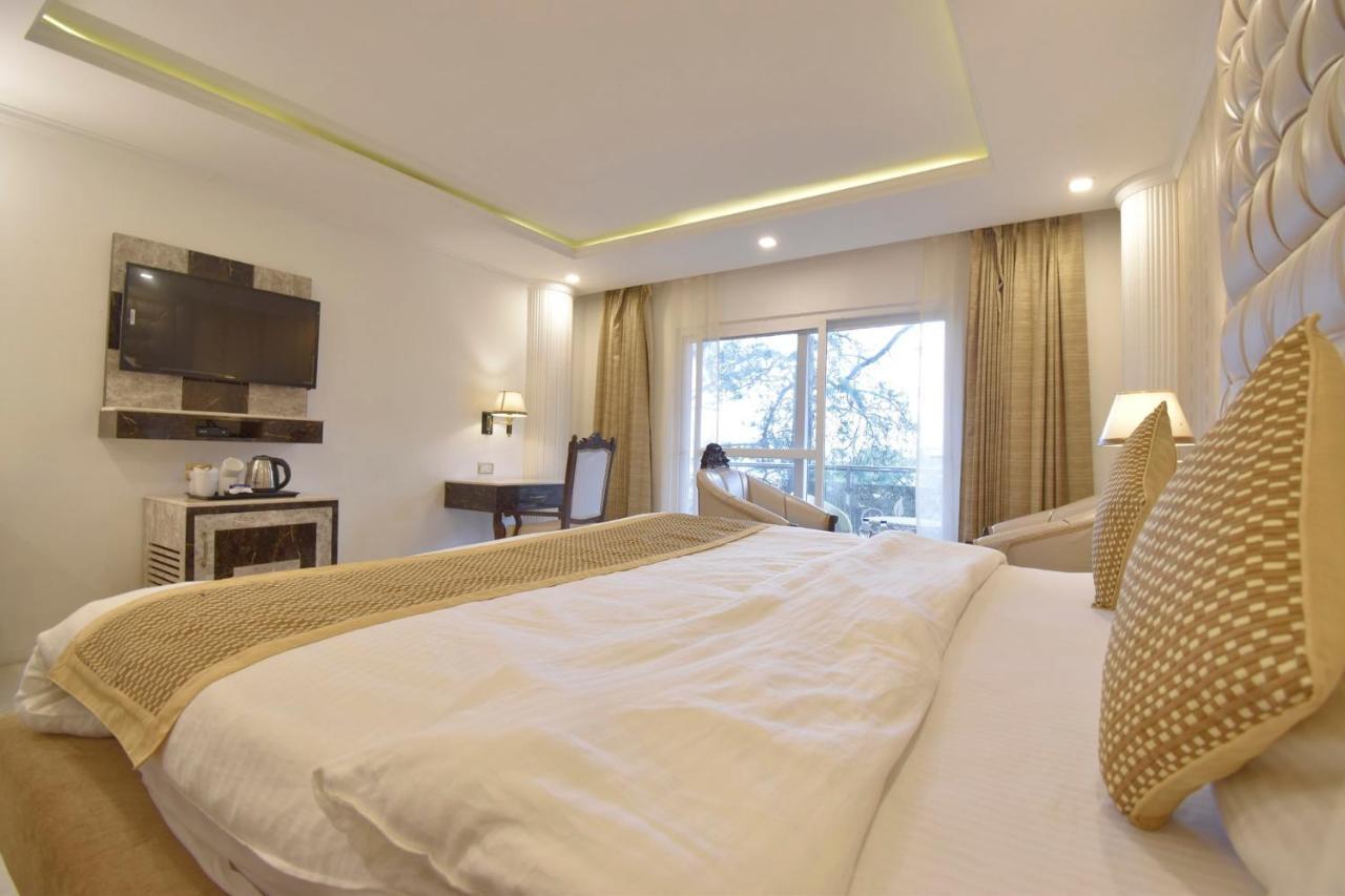 The Royal Castle Hotel 3*