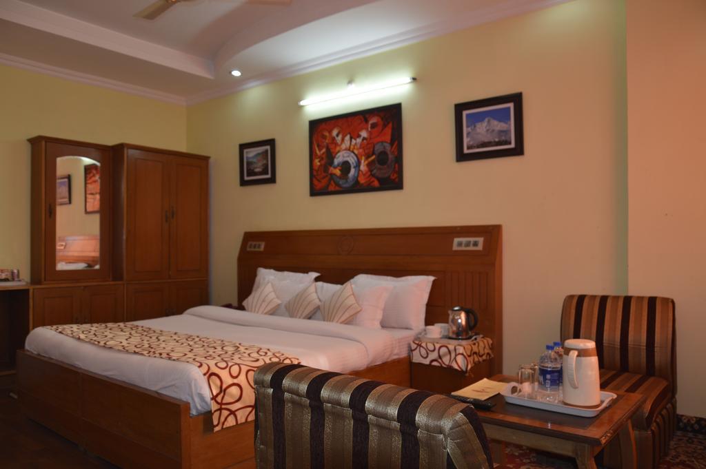 Sapphire Hotel