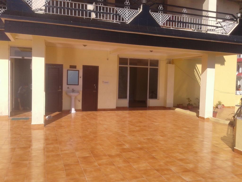 Anand Palace Hotel