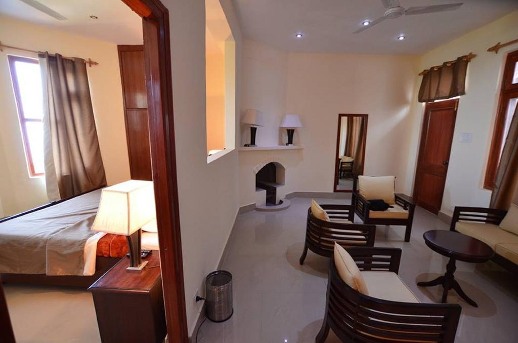 Hotel Deodar Dharamshala