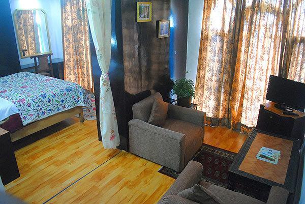 Annex Hotel 2*