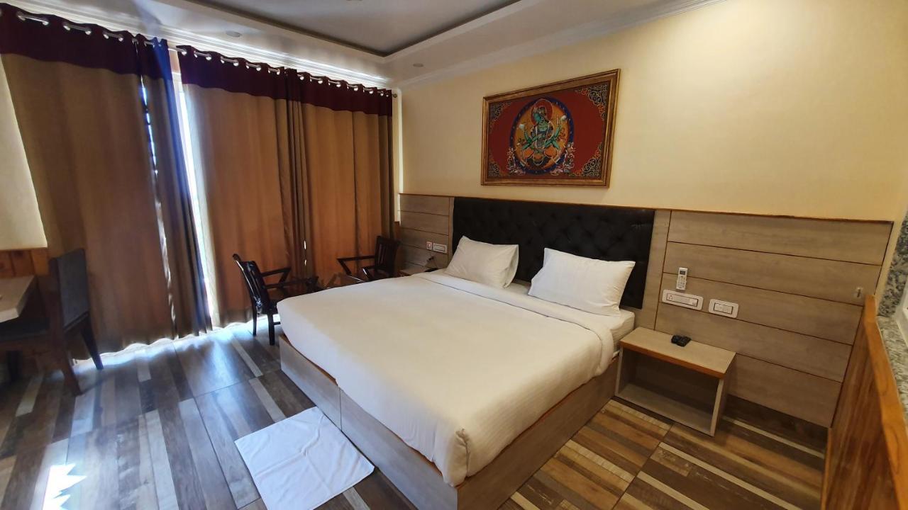 Hotel Nomadic