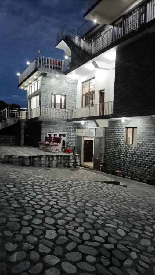 Devdar Hotel 3*