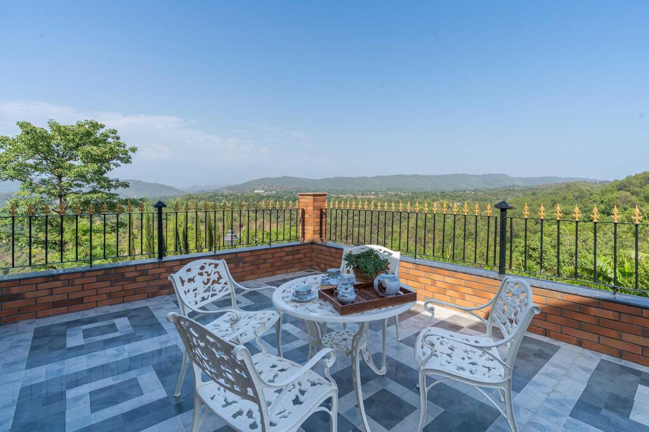 Stayvista At Dhauladhar House - Luxurious Chateau In Kangra Dharamshala