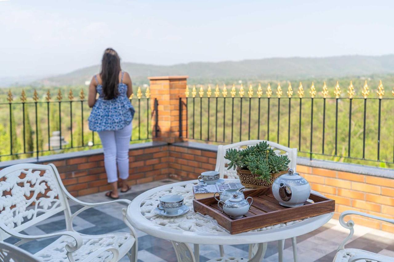 Stayvista At Dhauladhar House - Luxurious Chateau In Kangra Villa *