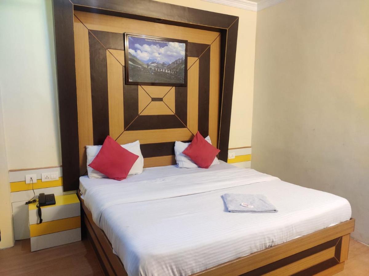 Amandeep Lodge *