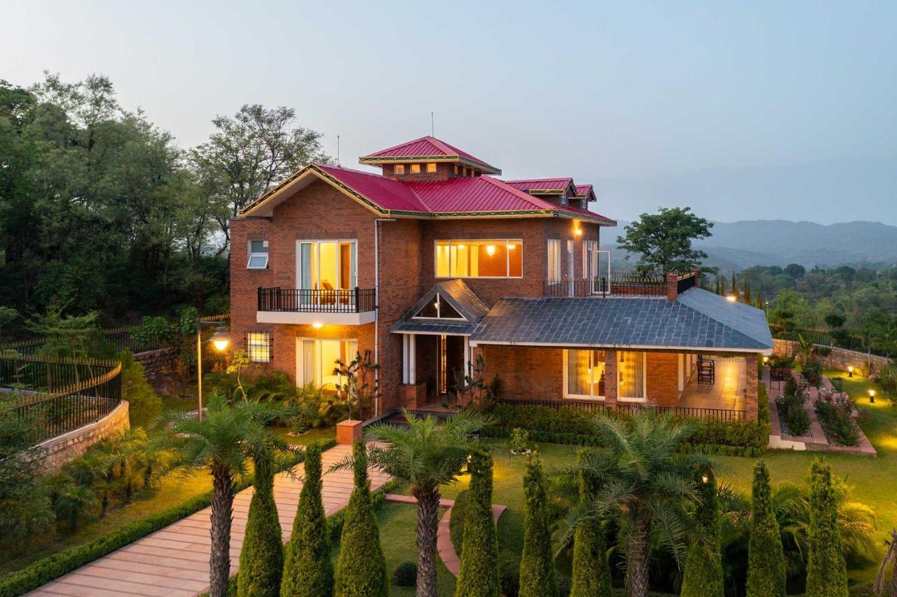 Stayvista At Dhauladhar House - Luxurious Chateau In Kangra *