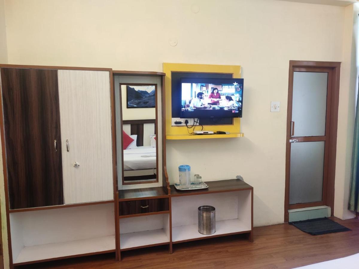 Amandeep Lodge