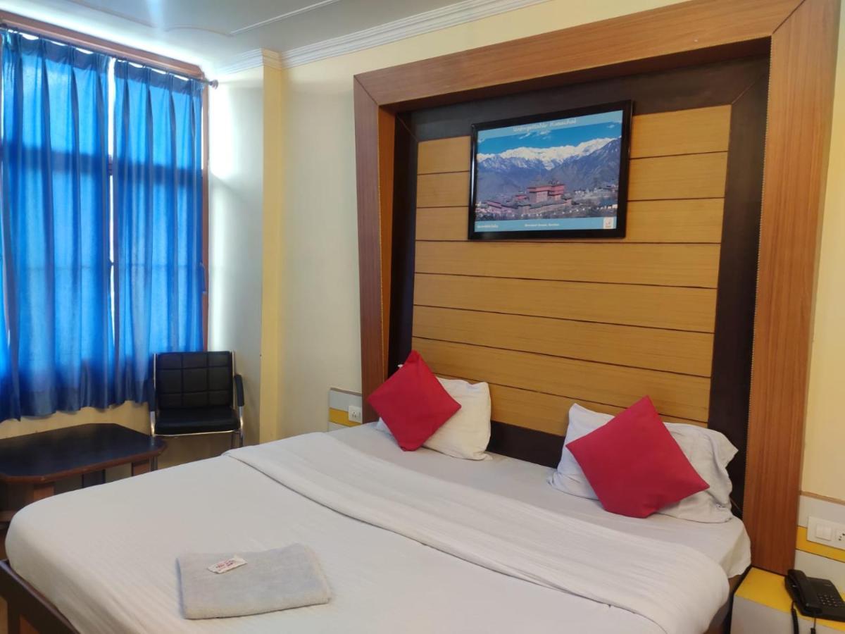 Amandeep Lodge Dharamshala