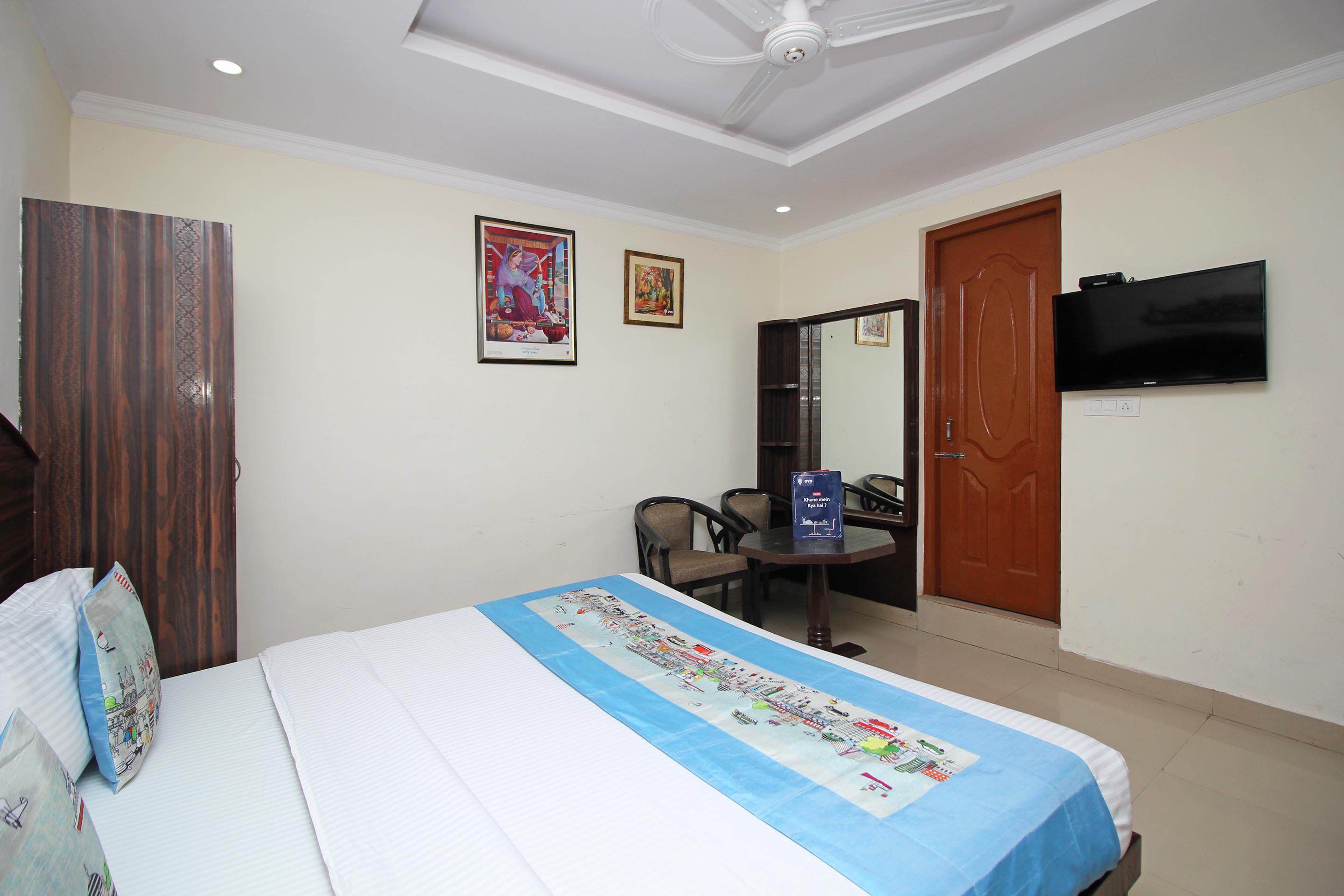 Hotel Oyo 4205 Anuj Regency Dharamshala