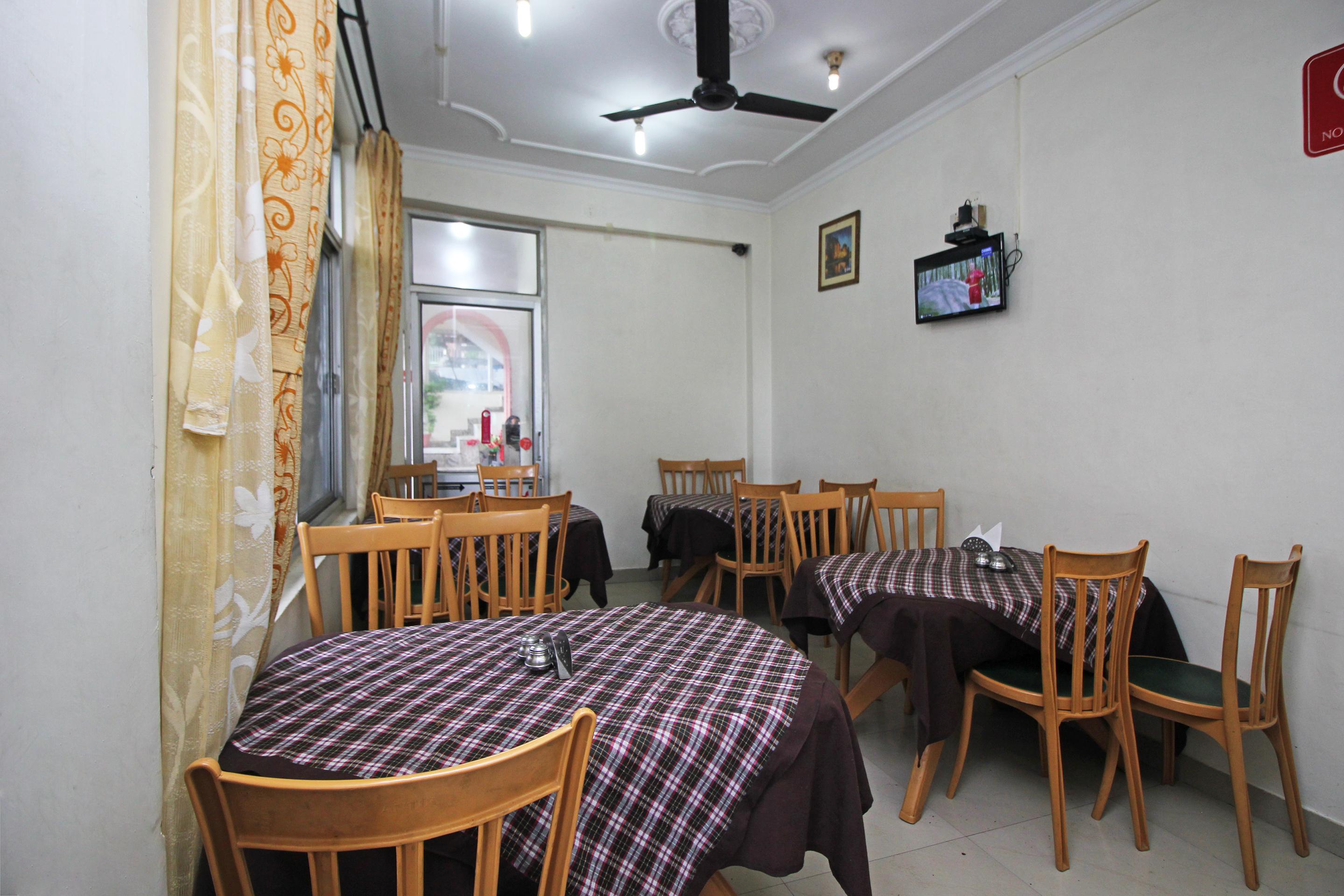 Oyo 4205 Anuj Regency Dharamshala