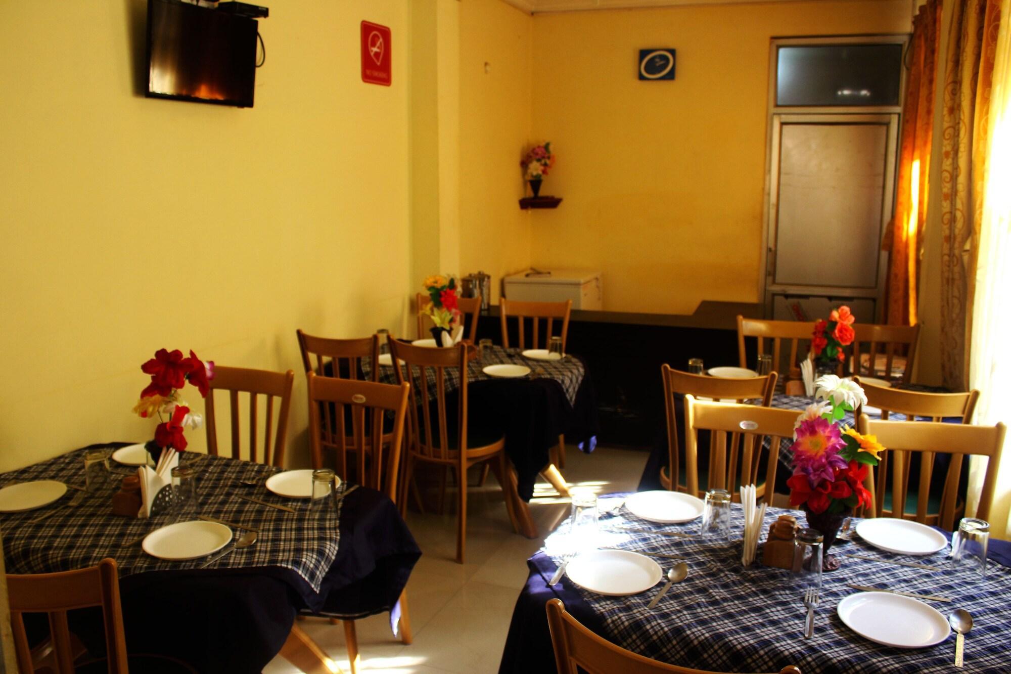 Hotel Oyo 4205 Anuj Regency Dharamshala