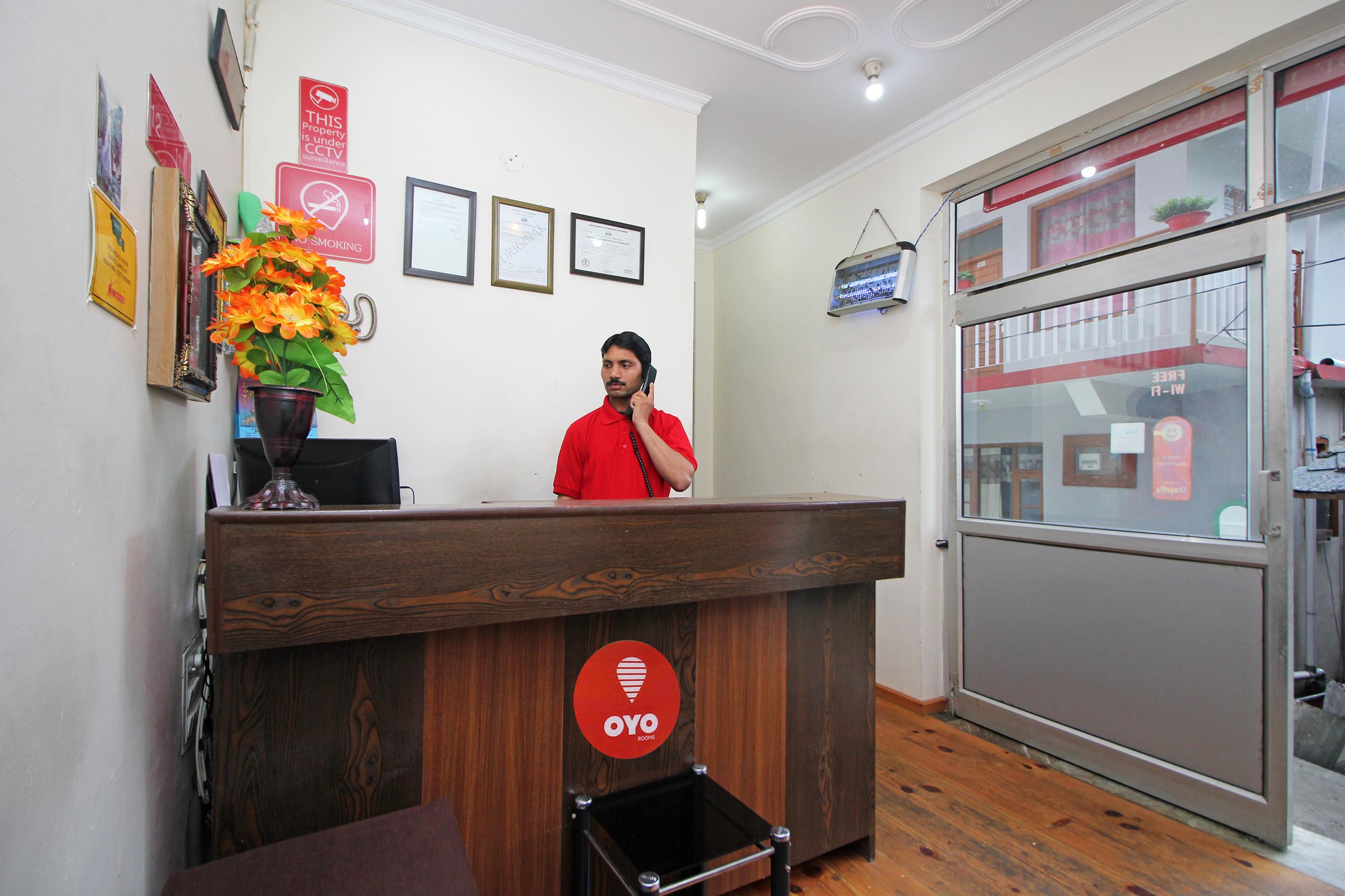 Hotel Oyo 4205 Anuj Regency