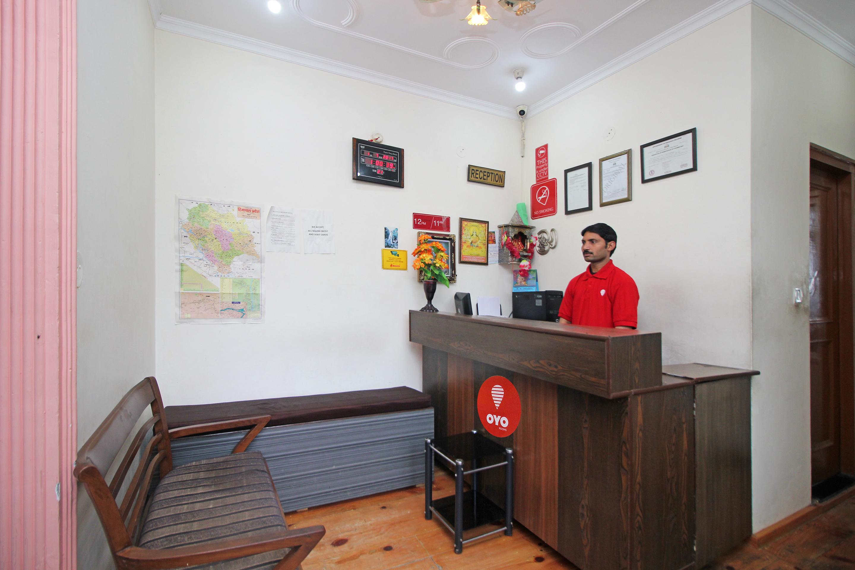 Oyo 4205 Anuj Regency