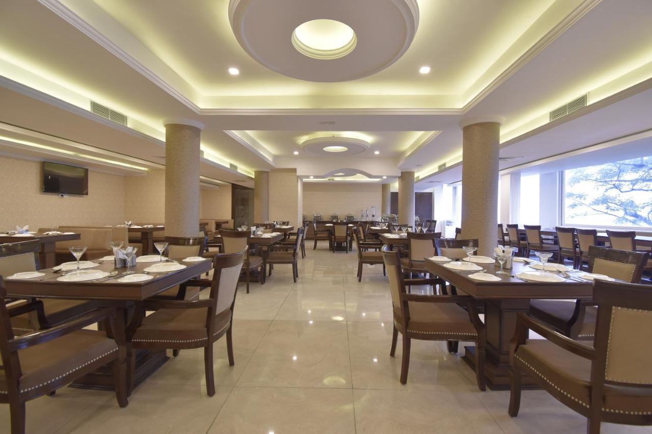 Hotel The Royal Castle Hot And Cold Centralized Dharamshala