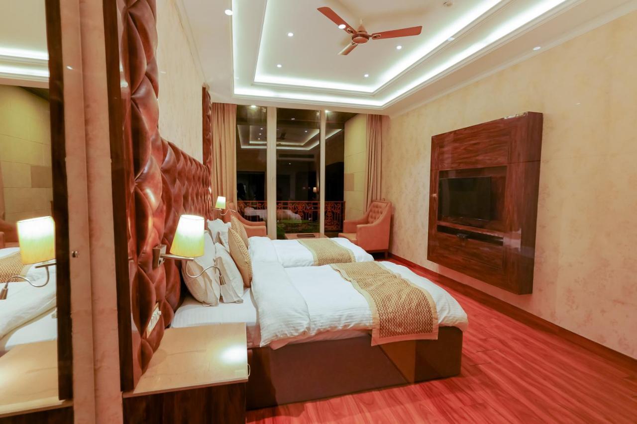 Hotel Grand Him Queen Hot And Cold Ac Centralized