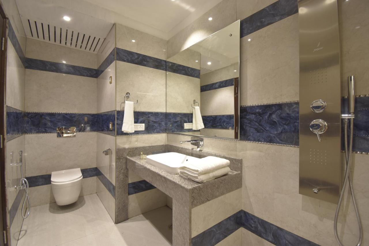 Hotel Grand Him Queen Hot And Cold Ac Centralized Dharamshala