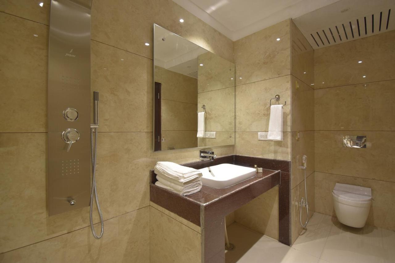 Grand Him Queen Hot And Cold Ac Centralized Hotel