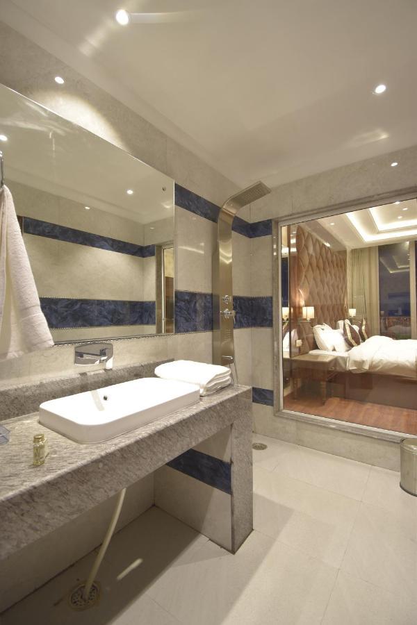 Grand Him Queen Hot And Cold Ac Centralized Hotel Dharamshala