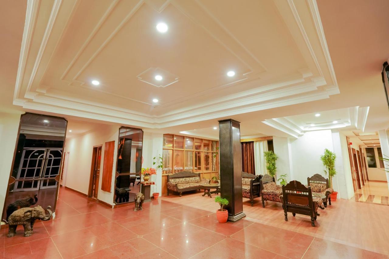 Hotel Grand Him Queen Hot And Cold Ac Centralized