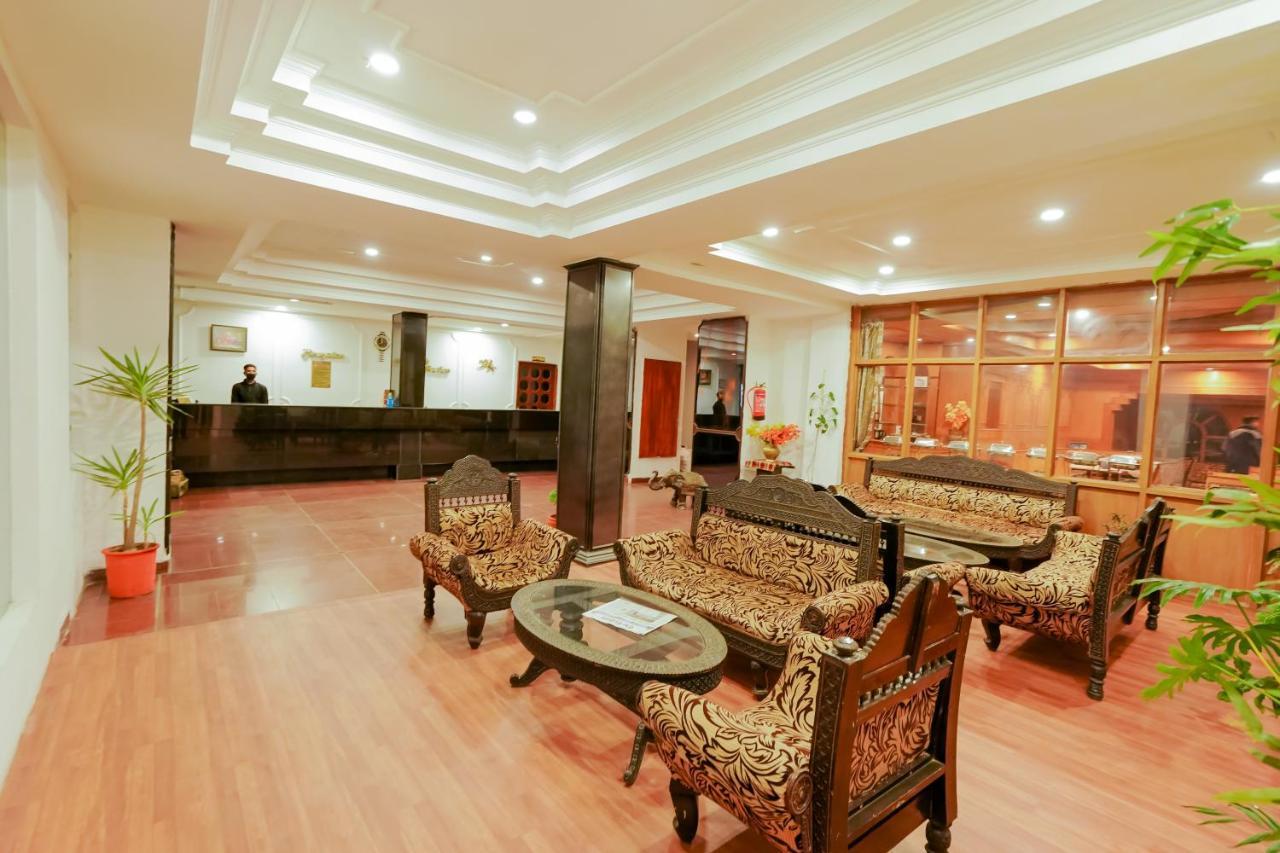 Grand Him Queen Hot And Cold Ac Centralized Hotel *
