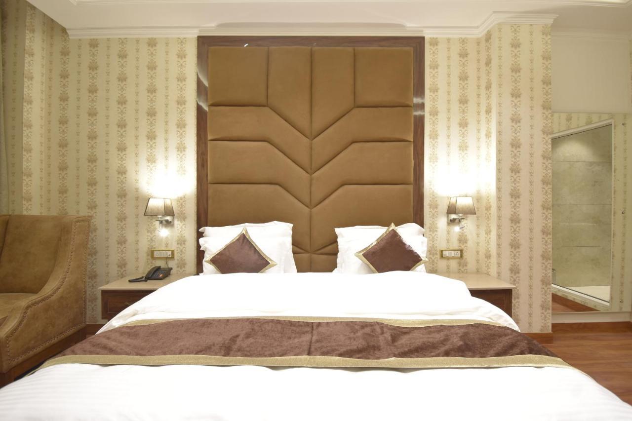 Grand Him Queen Hot And Cold Ac Centralized Hotel *