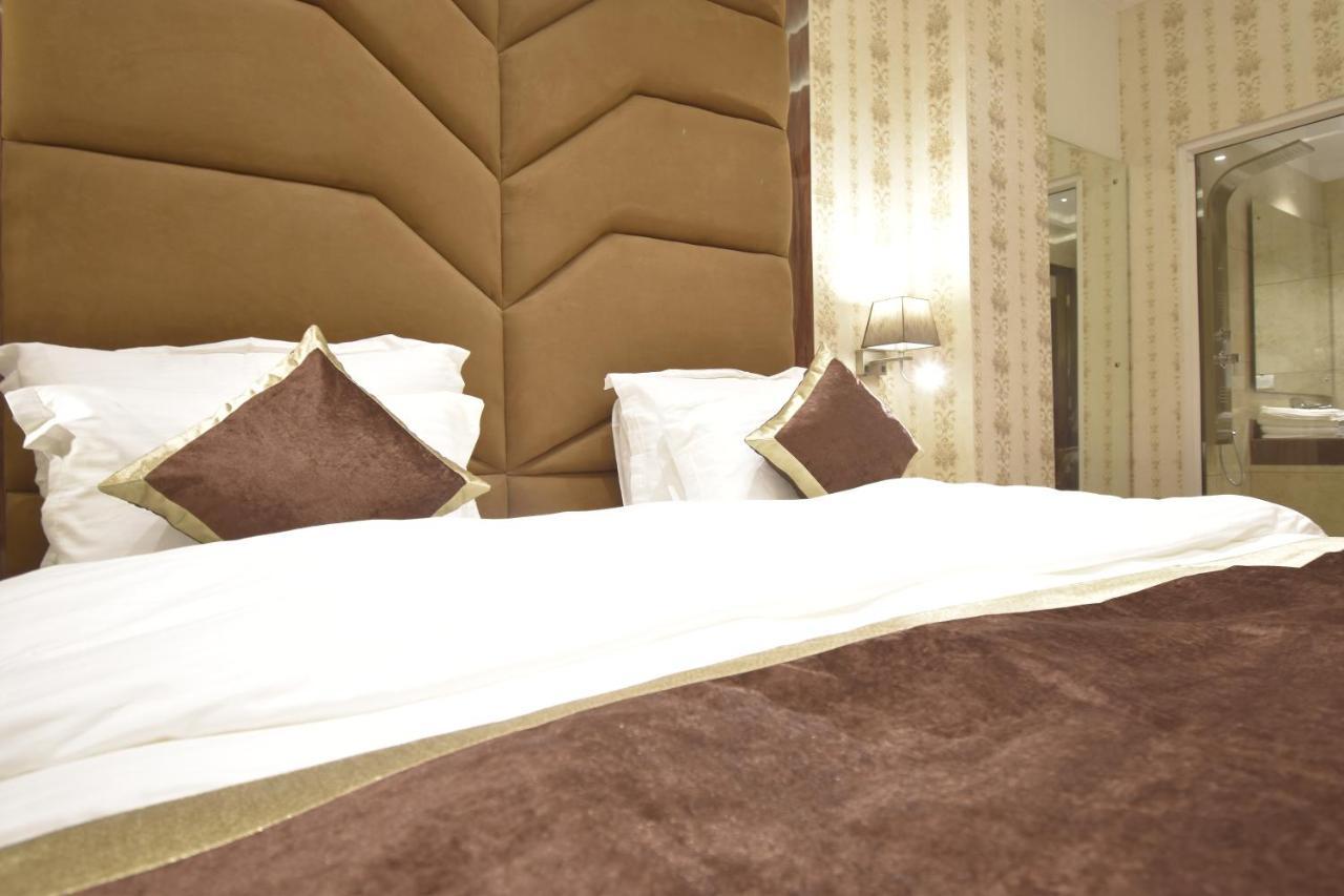 Grand Him Queen Hot And Cold Ac Centralized Hotel *