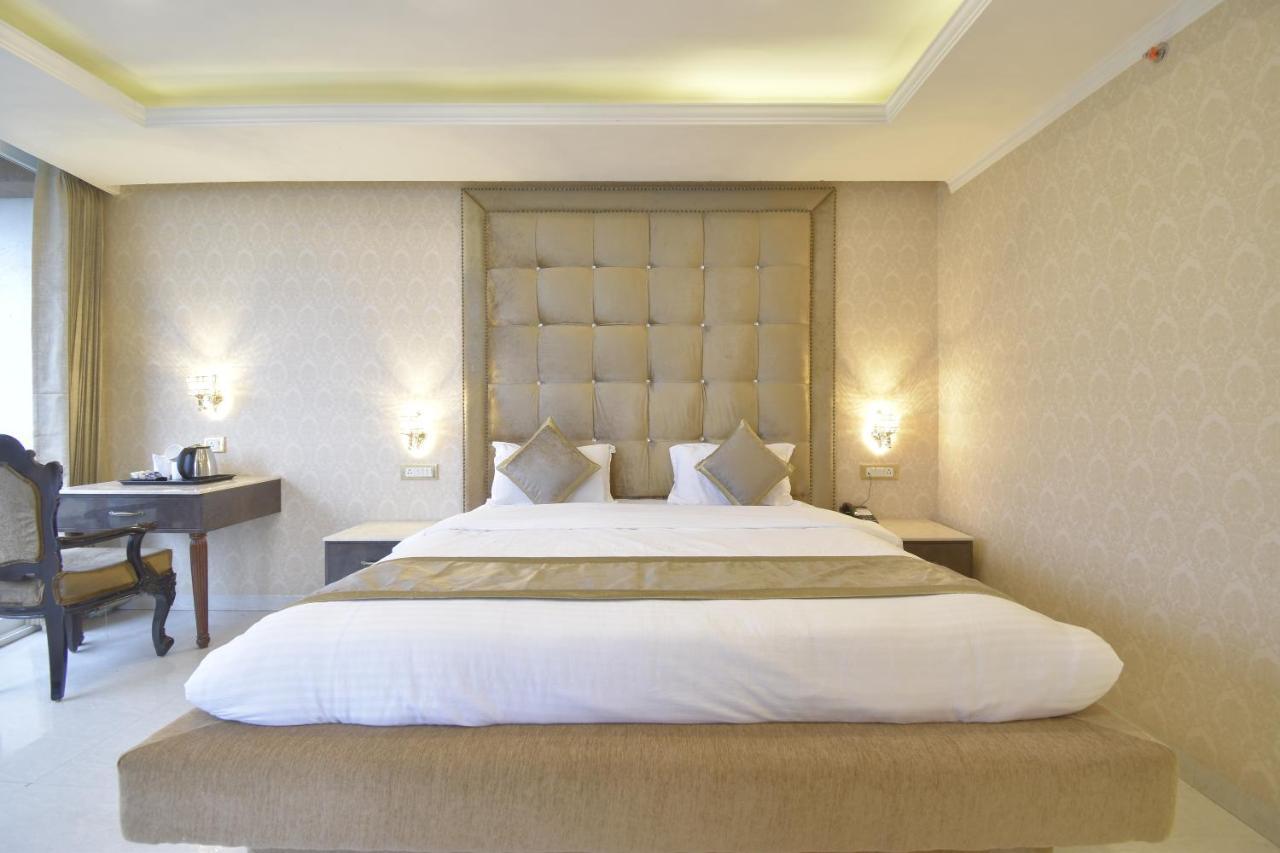 The Royal Castle Hot And Cold Centralized Hotel