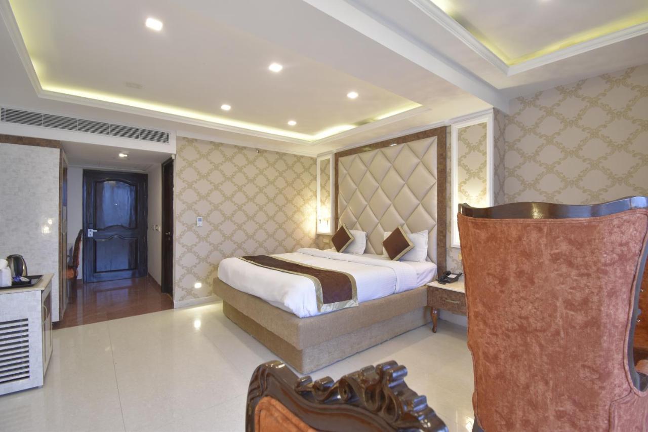 The Royal Castle Hot And Cold Centralized Hotel 3*