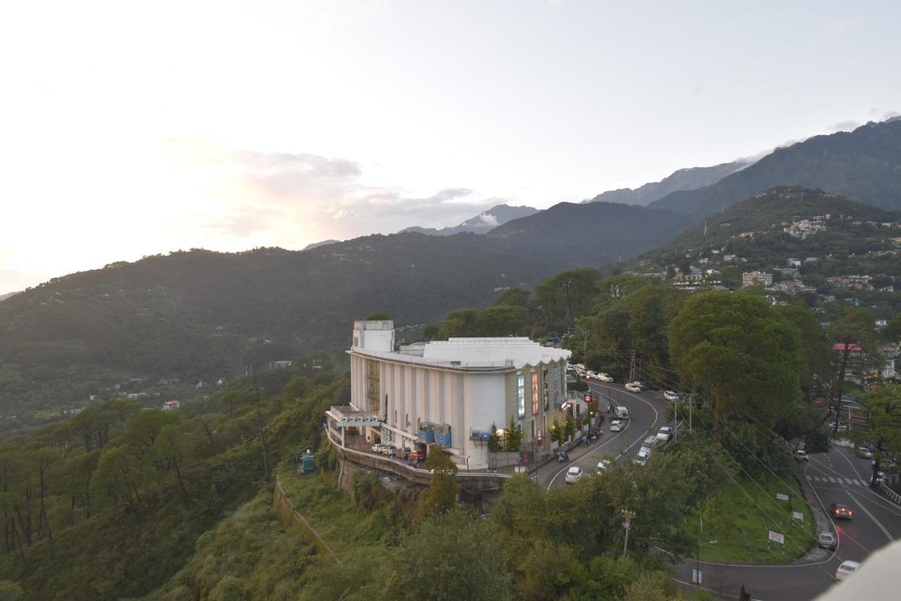 Hotel The Royal Castle Hot And Cold Centralized Dharamshala