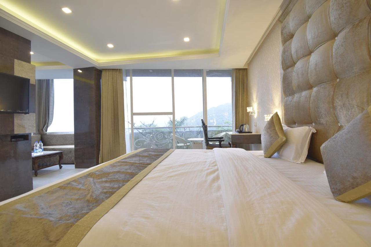 The Royal Castle Hot And Cold Centralized 3* Dharamshala